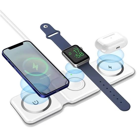 3-in-1 Magnetic Foldable Wireless Charging Station – 15W Fast Charger